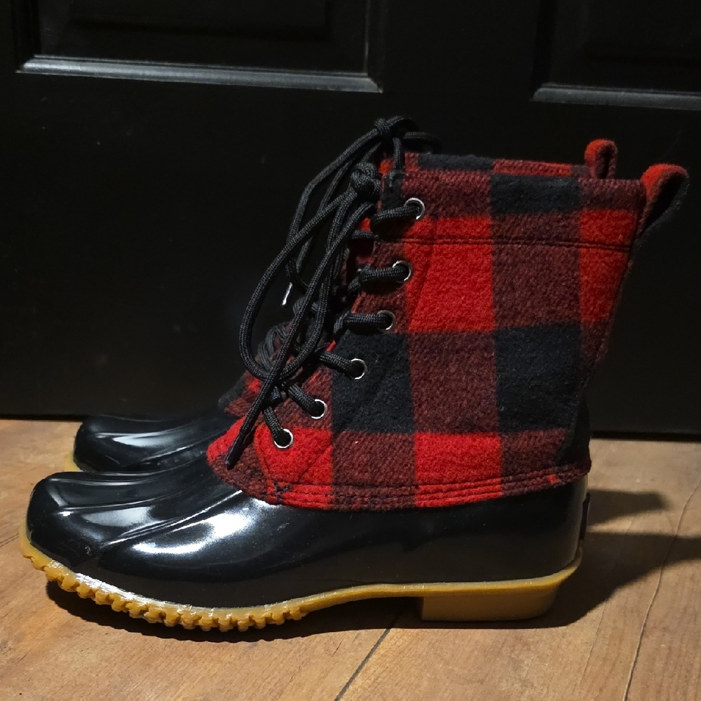 Bass Black and Red Plaid Winter/Rain Boots